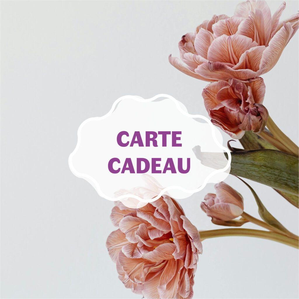 Texte indiquant "carte cadeau" sur fond de fleurs 